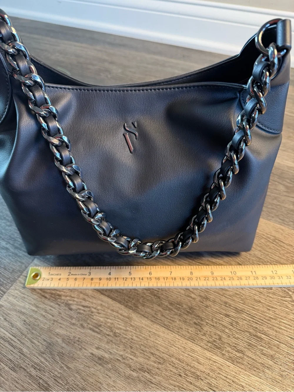 Simply Vera Vera Wang Black Shoulder Bag with Gunmetal Chain